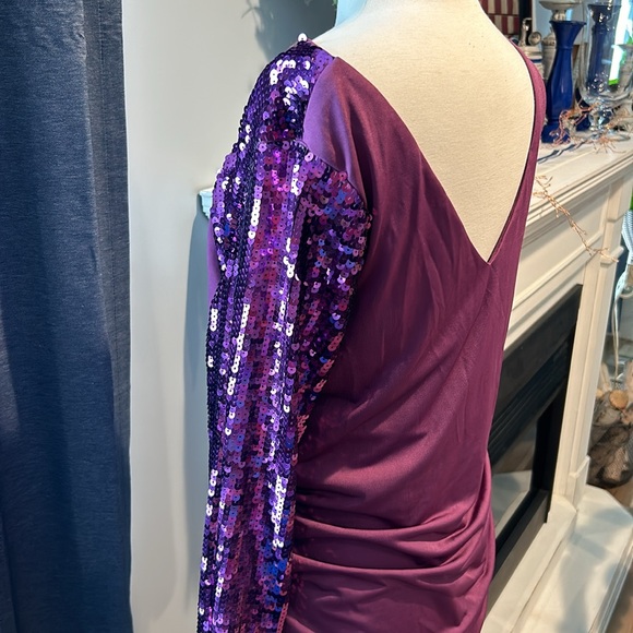 NWT VENUS twist front sequin dress - Picture 7 of 9